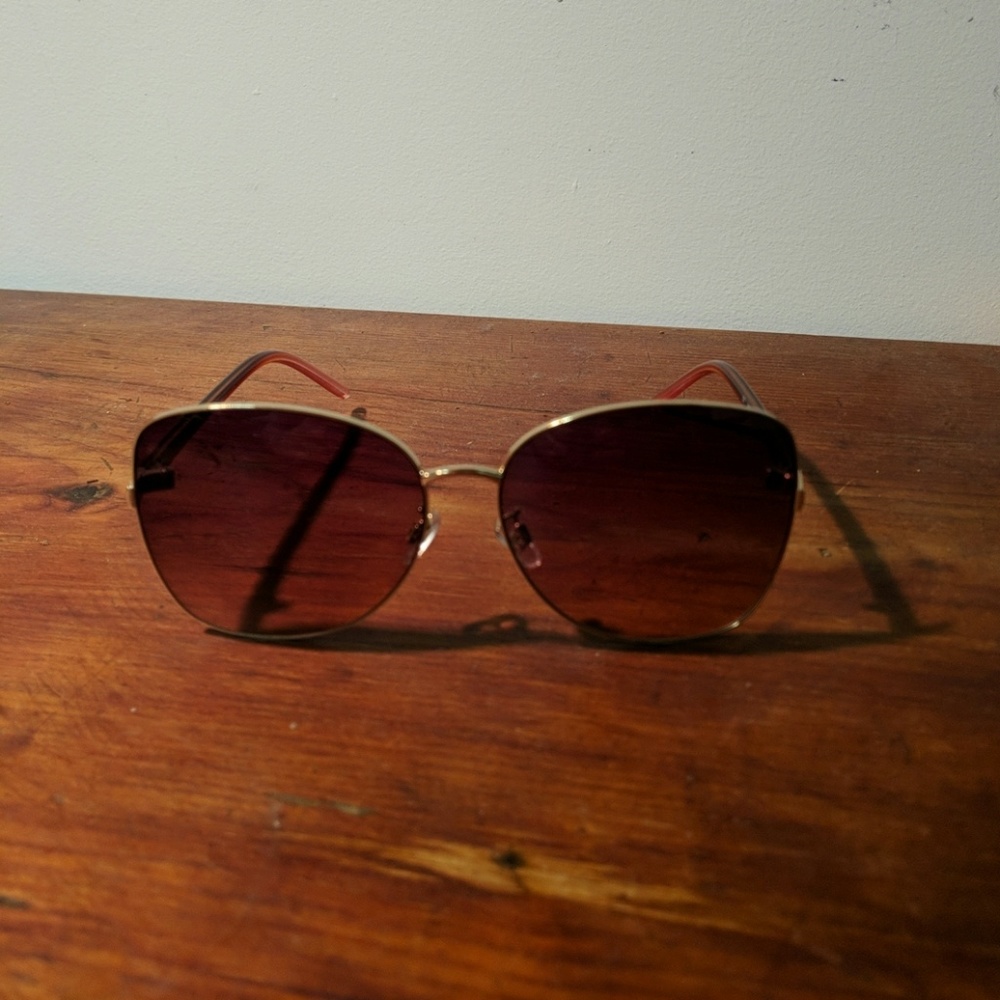 Large rim sunglasses